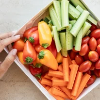 ⁦מגש ירקות טריים⁩ – תמונה ⁦3⁩