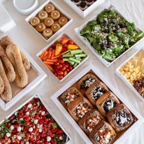 בראנץ' מפנק לעשרה אנשים