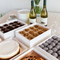 ⁦הרמת כוסית מתוקה במשרד- 12 איש⁩ – תמונה ⁦5⁩